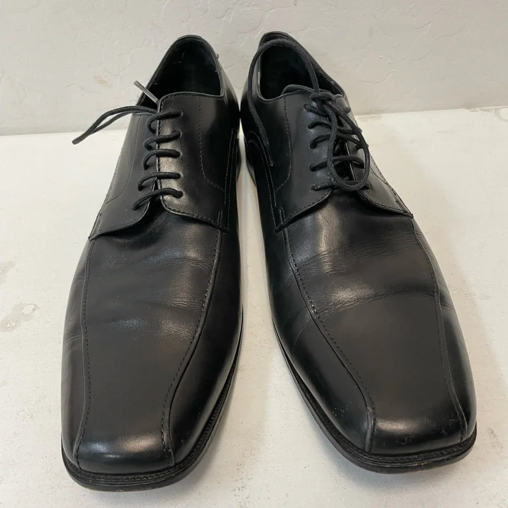 HUGO BOSS Lace Up Leather Bicycle Toe Derby Shoe in Black Size 12